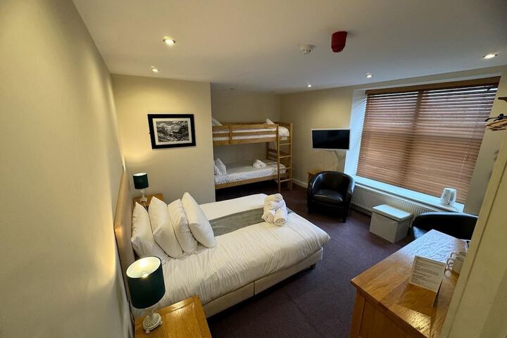 Room 17 of 43