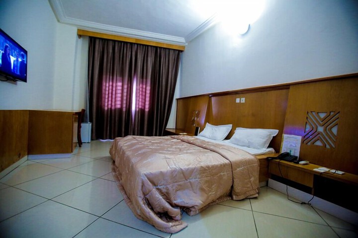 Room 7 of 51