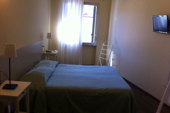 Room 15 of 44