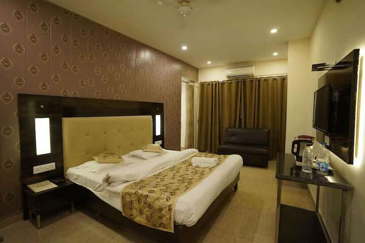 Room 16 of 27