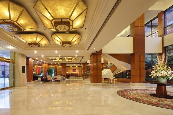 Guest Lobby