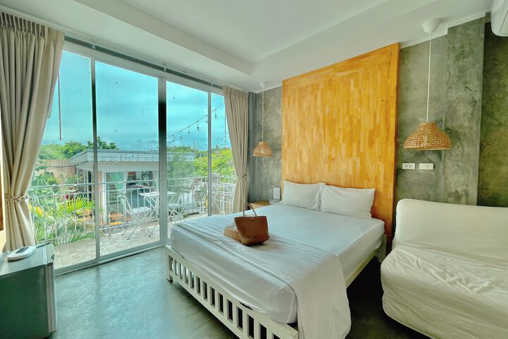 Room 6 of 38