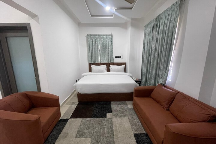 Room 44 of 112