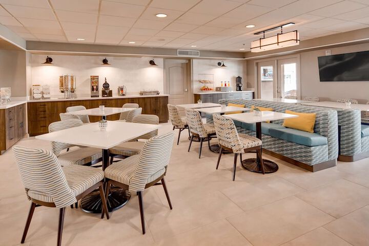 Breakfast area