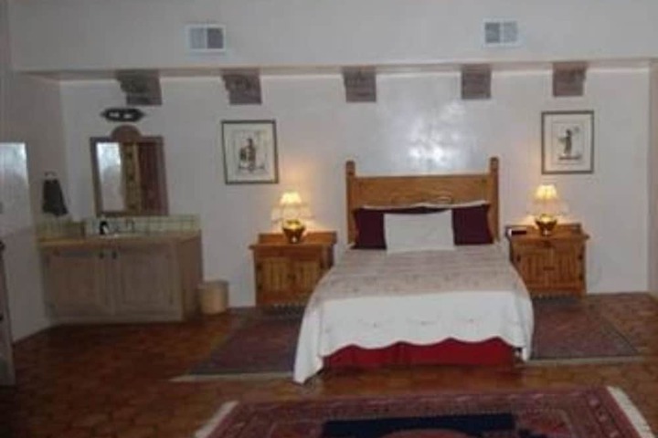 Room 3 of 62