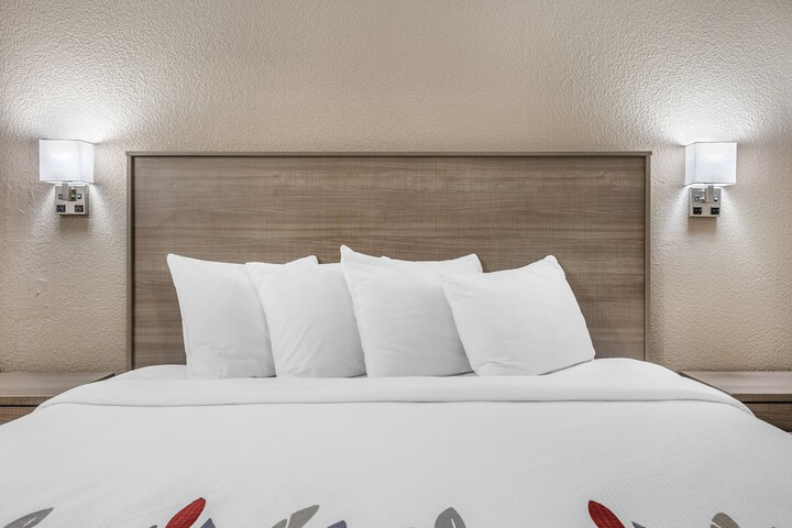 Superior King Bed (2 of 13)