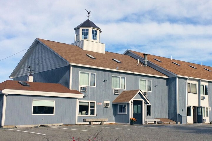 Eagle's Lodge Motel in Ellsworth, ME