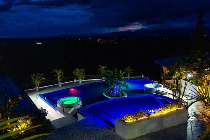 Pool 9 of 14
