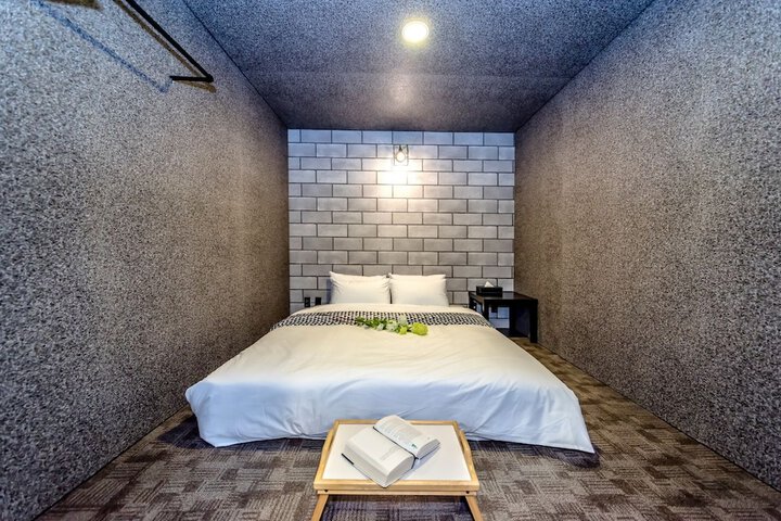Room 21 of 71