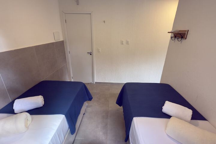 Room 15 of 89