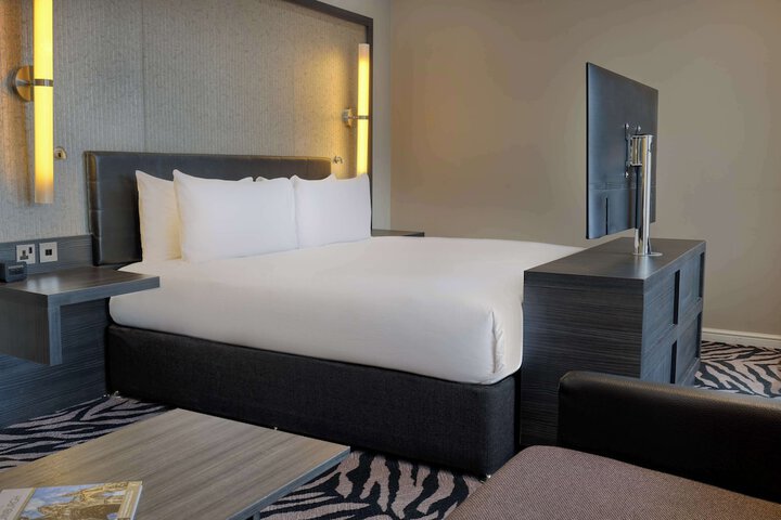 Room 40 of 113