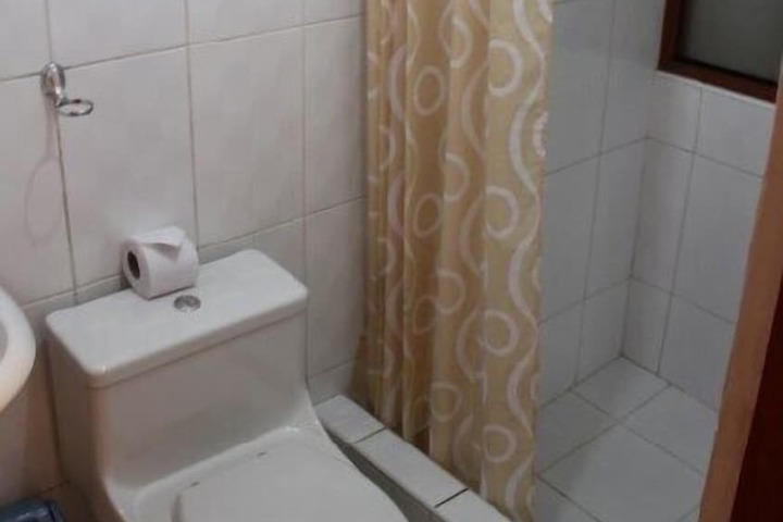 Room 20 of 38