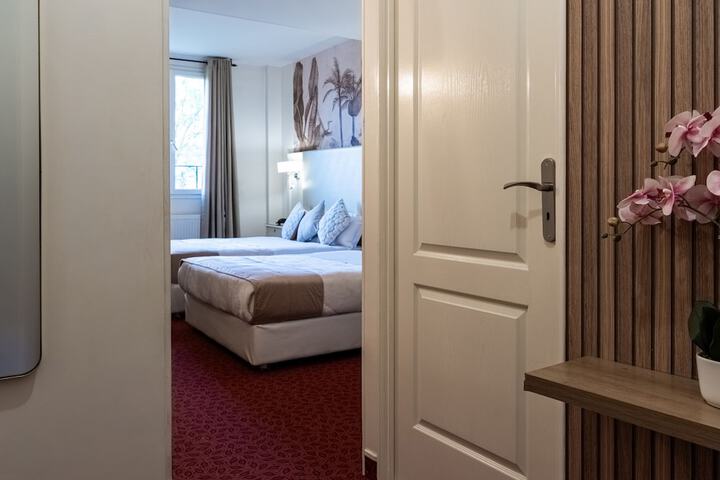 Room 56 of 118