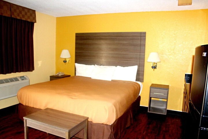 Room 5 of 42