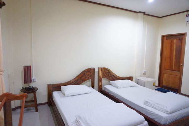 Room 13 of 49