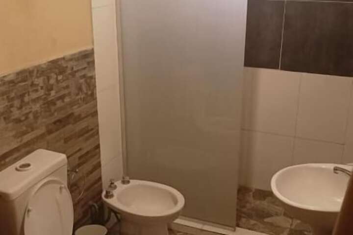 Room 10 of 28