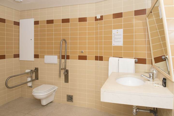 Clean Restrooms