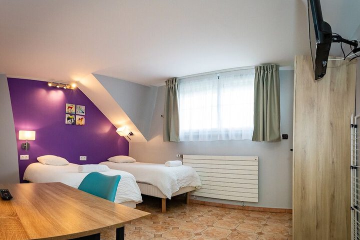 Room 2 of 22