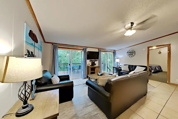 Room 5 of 15