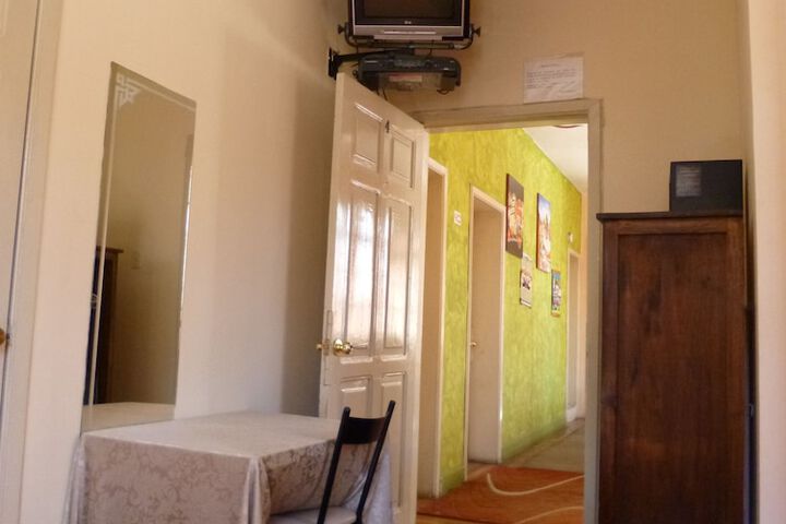 Room 3 of 43