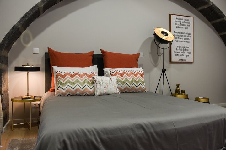 Room 14 of 83