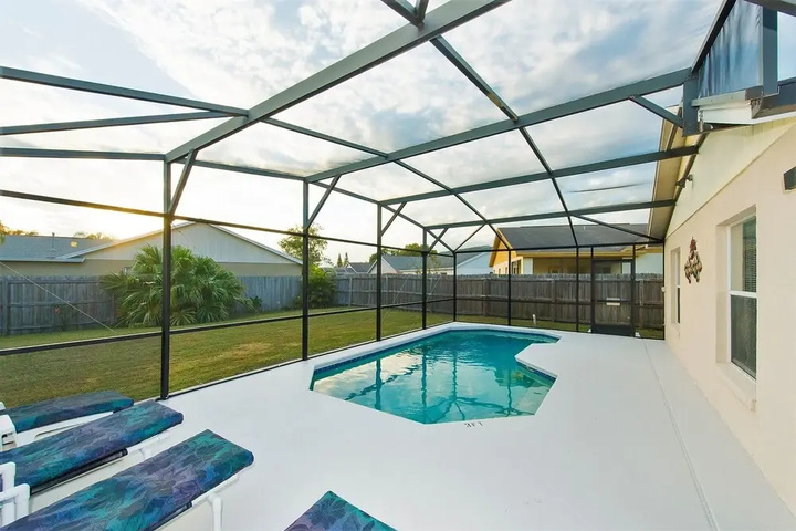 Pool 9 of 16