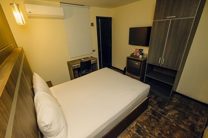 Room 11 of 63