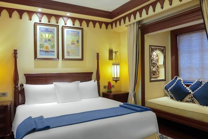 Room 19 of 118