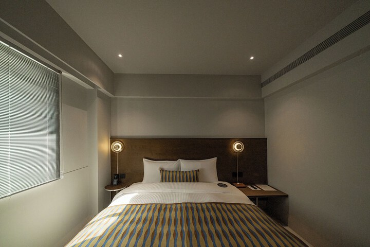Room 75 of 199