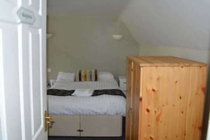 Room 28 of 48