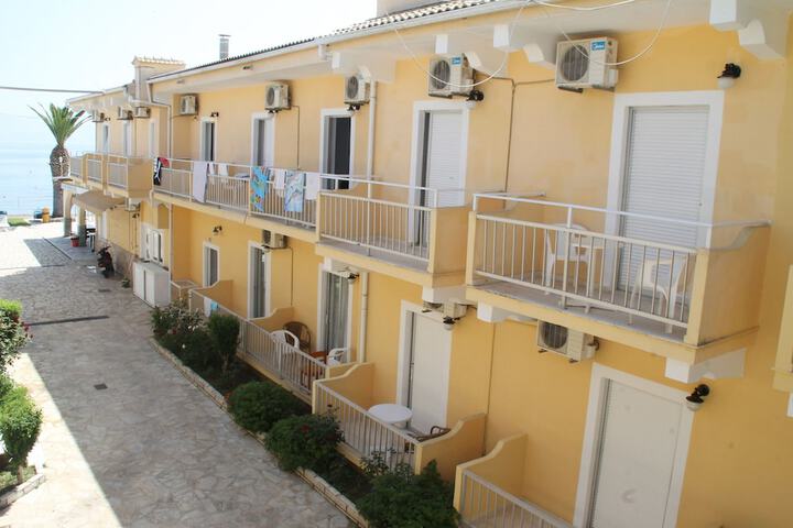 Terrace/Patio 6 of 36
