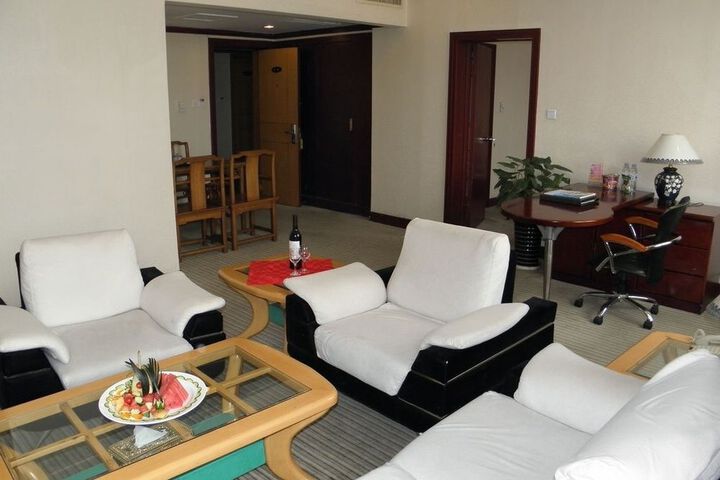 Room 9 of 22