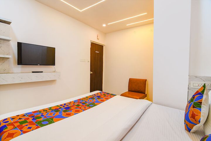 Room 27 of 36