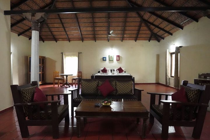 Room 10 of 26