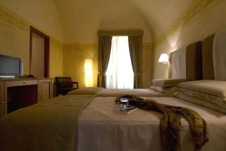 Room 12 of 57