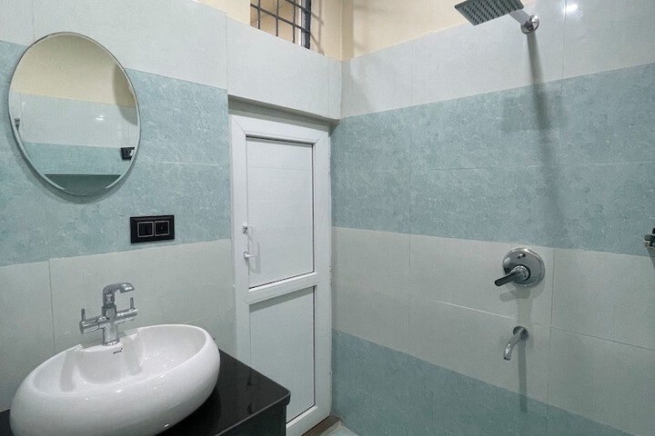 Room 15 of 26