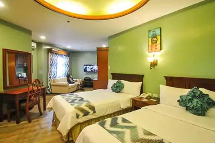 Room 50 of 90