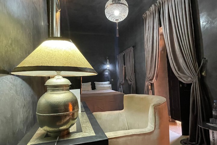 Room 17 of 41