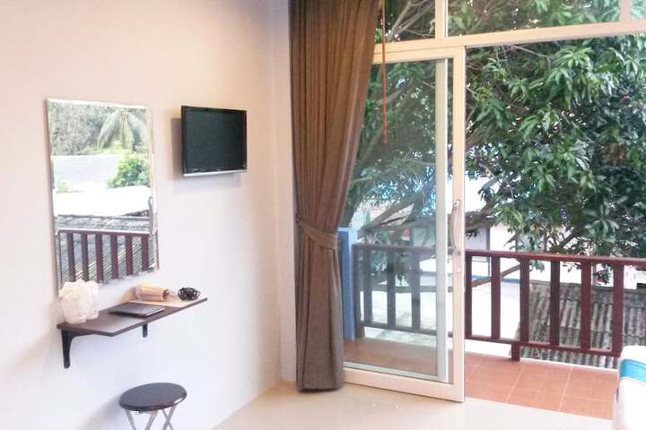 Room 14 of 37