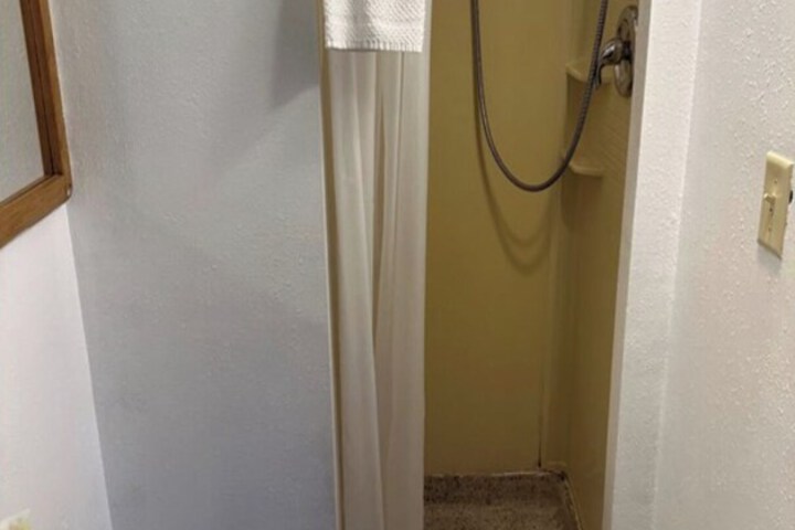 Room 12 of 15