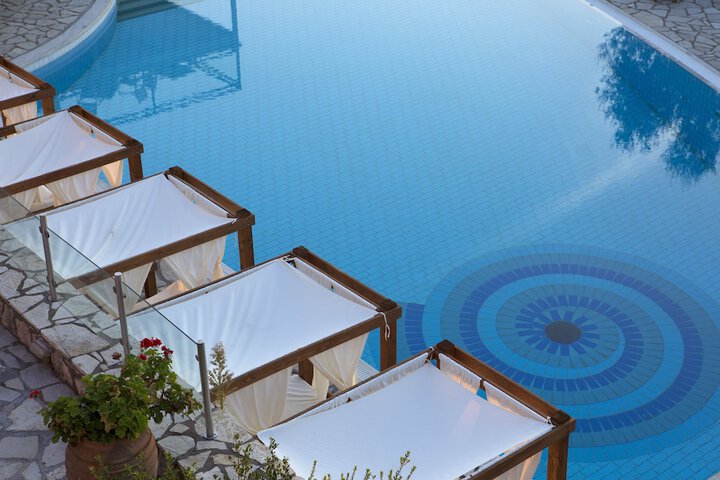 Pool 173 of 238
