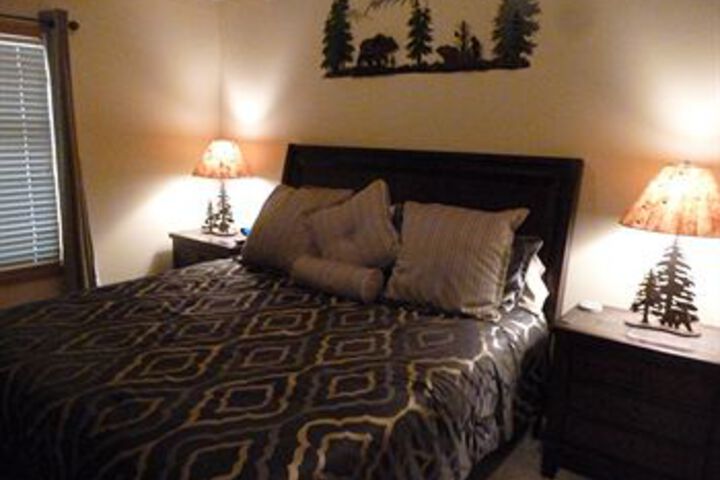 Room 28 of 87