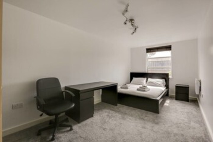 Room 7 of 18