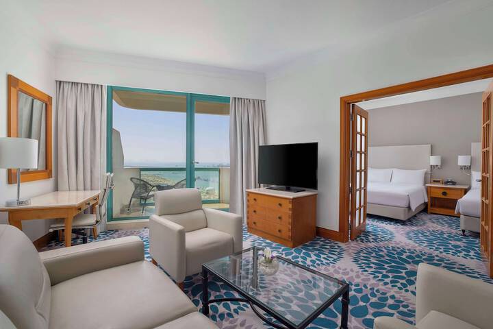 Room 42 of 222