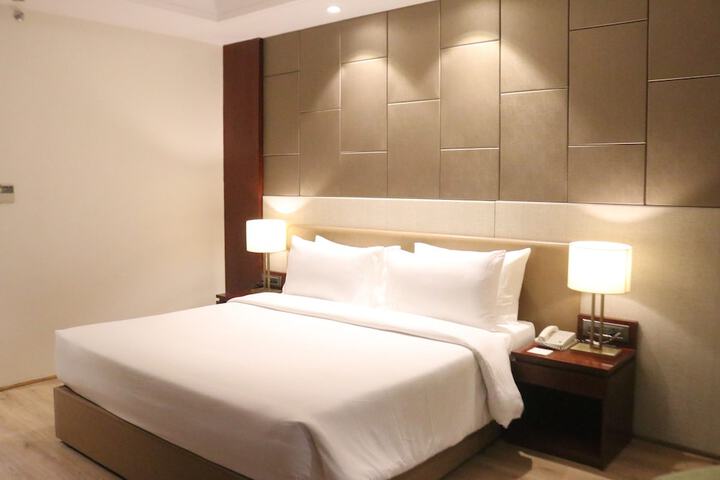 Room 21 of 119