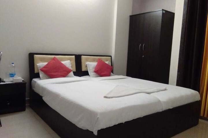 Room 7 of 23