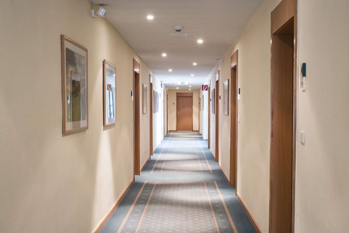 Ballroom/Hall 29 of 36