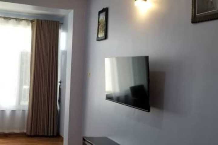 Room 6 of 150