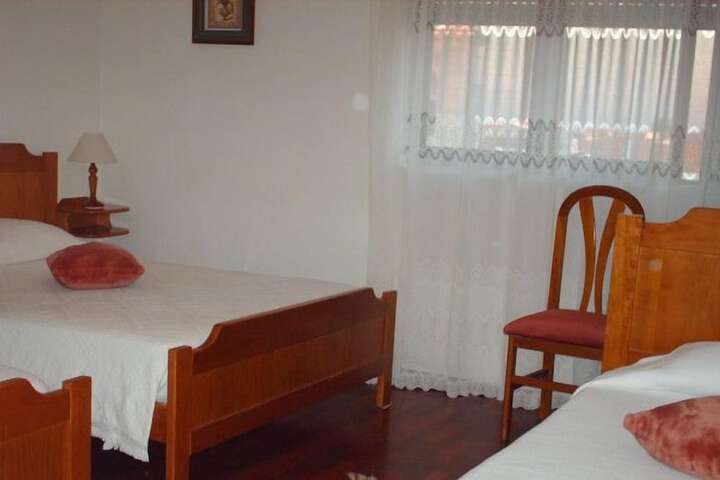 Room 5 of 50