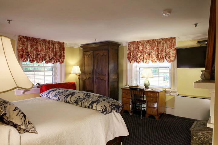 Room 44 of 57